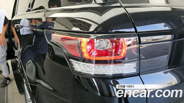 Land Rover Range Rover Sport 2017 — photo 9