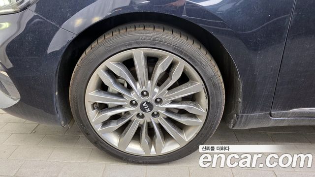 Kia K7 2020 — photo 5