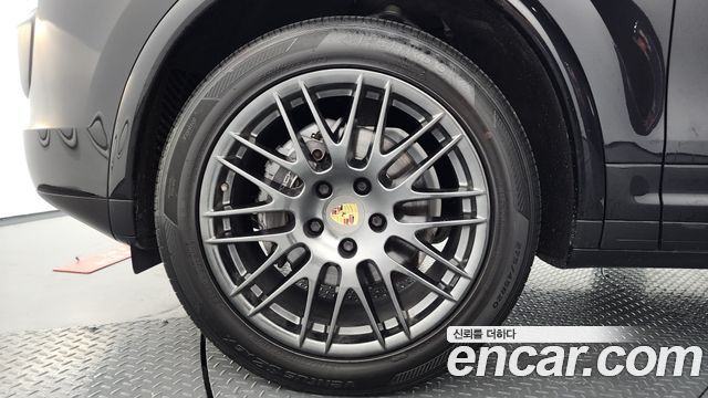 Porsche Cayenne 2017 — photo 5
