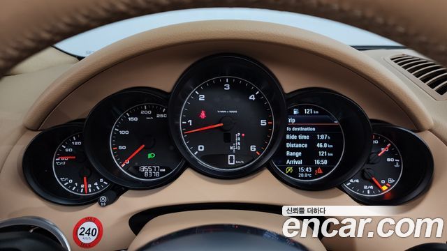 Porsche Cayenne 2017 — photo 8
