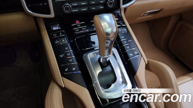 Porsche Cayenne 2017 — photo 9