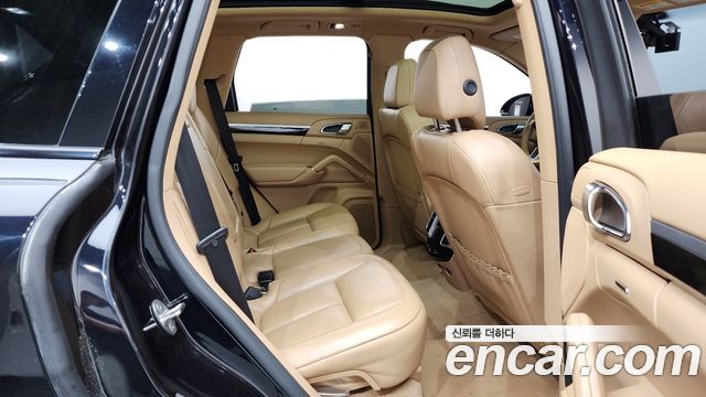 Porsche Cayenne 2017 — photo 11