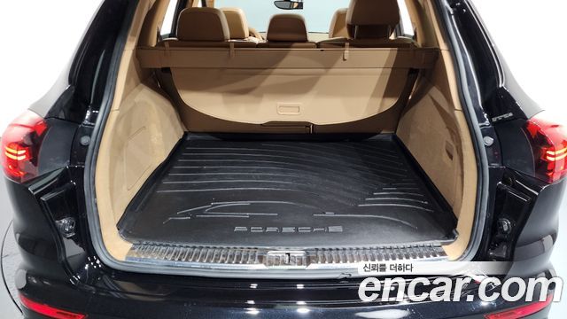 Porsche Cayenne 2017 — photo 17