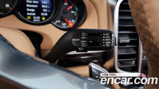Porsche Cayenne 2017 — photo 18