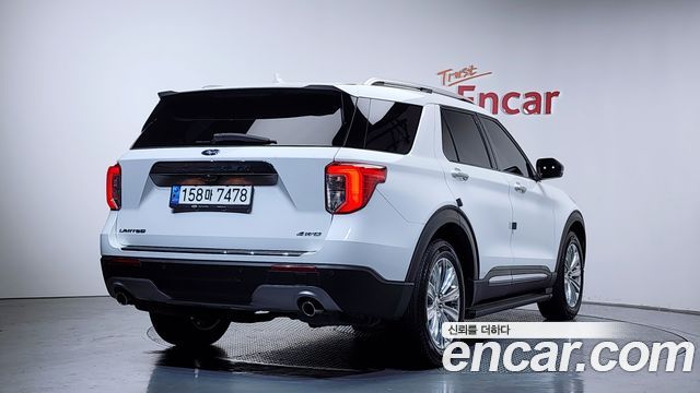 Ford Explorer 2022 — photo 2