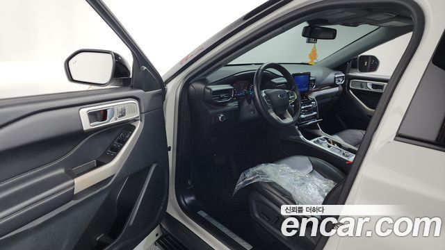 Ford Explorer 2022 — photo 10