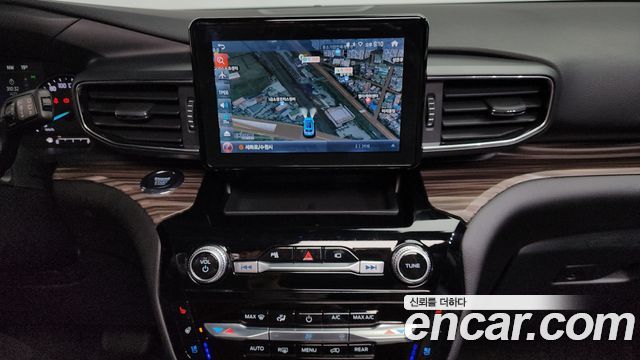 Ford Explorer 2022 — photo 12
