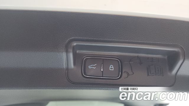 Ford Explorer 2022 — photo 17
