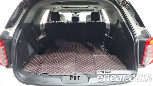 Ford Explorer 2022 — photo 18