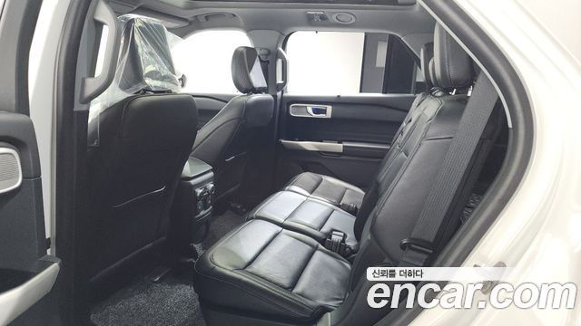 Ford Explorer 2022 — photo 19