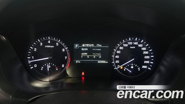Genesis G80 2017 — photo 9