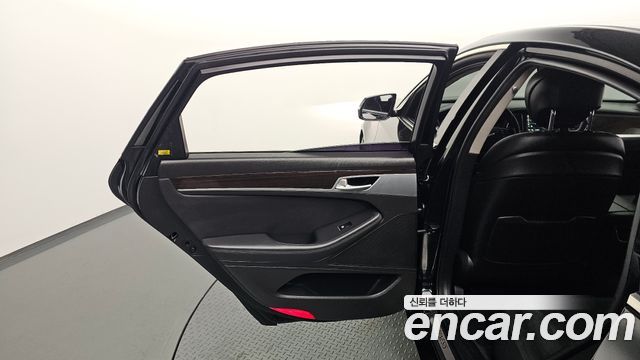 Genesis G80 2017 — photo 10