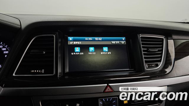 Genesis G80 2017 — photo 12