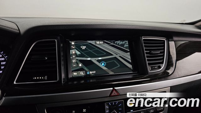 Genesis G80 2017 — photo 13
