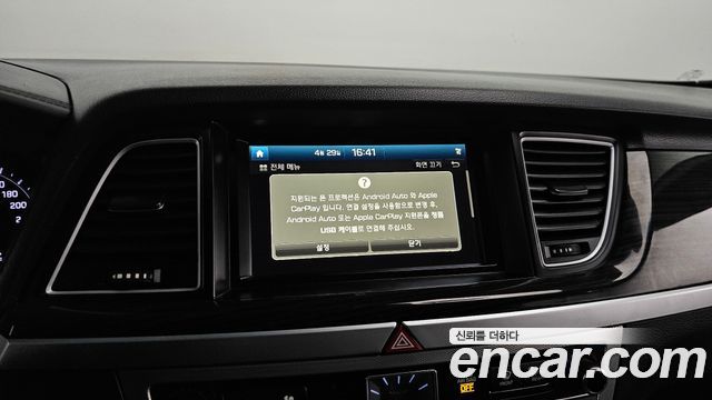 Genesis G80 2017 — photo 15