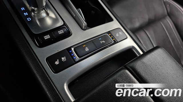 Genesis G80 2017 — photo 19