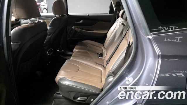Hyundai Santafe 2021 — photo 16
