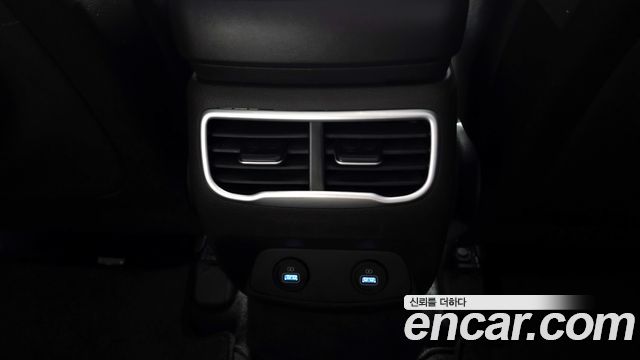 Hyundai Santafe 2021 — photo 32