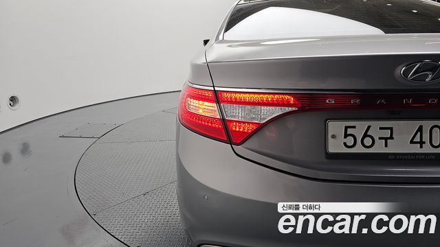 Hyundai Grandeur 2012 — photo 9