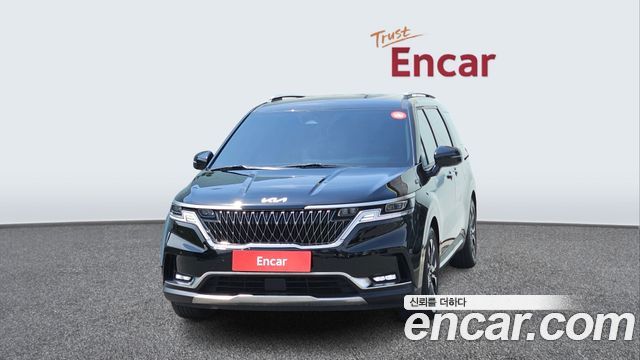 Kia Canival 2023 — photo 3