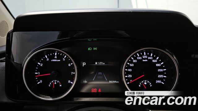 Kia Canival 2023 — photo 8