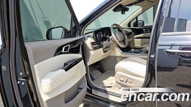 Kia Canival 2023 — photo 10