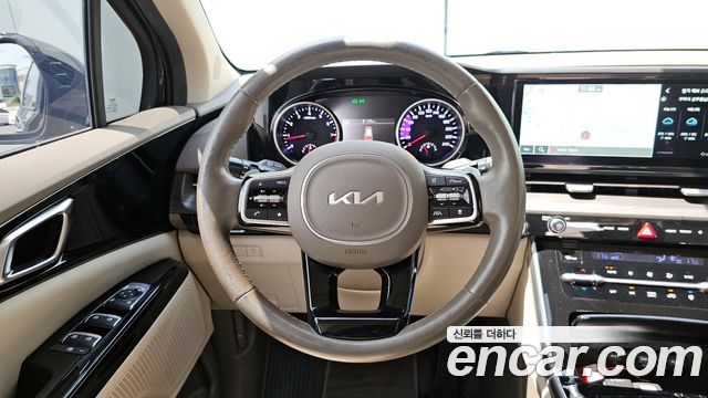 Kia Canival 2023 — photo 13
