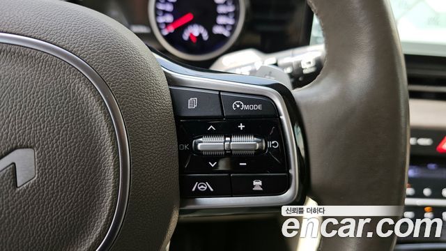 Kia Canival 2023 — photo 15
