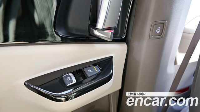 Kia Canival 2023 — photo 19