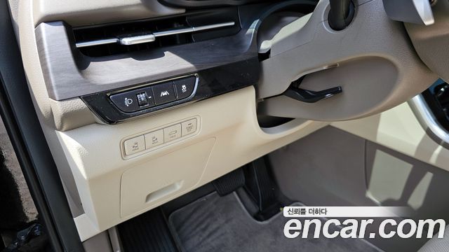 Kia Canival 2023 — photo 20