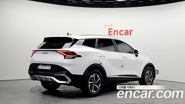 Kia Sportage 2023 — photo 2