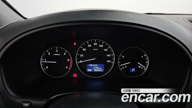 Hyundai Starex 2018 — photo 11