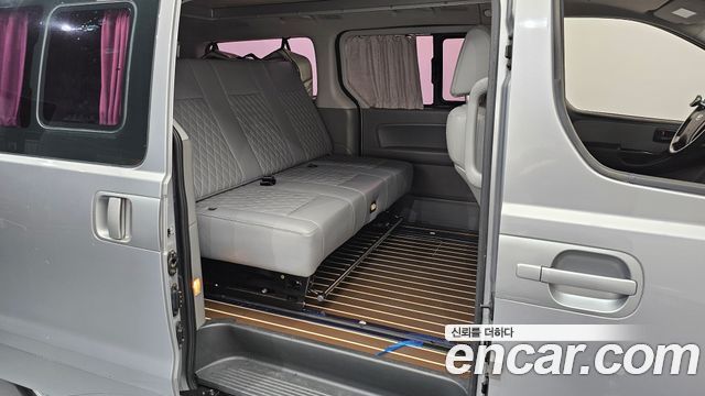 Hyundai Starex 2018 — photo 17