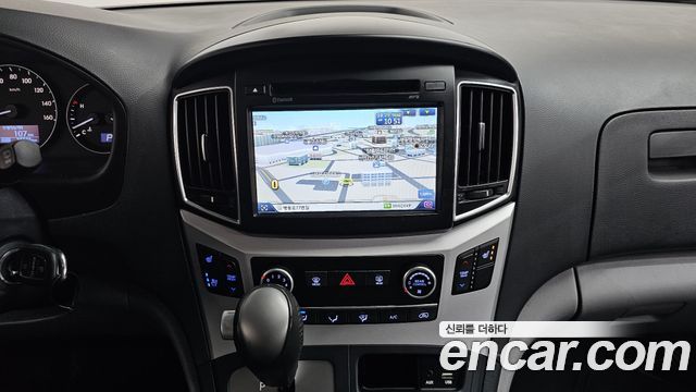 Hyundai Starex 2018 — photo 18