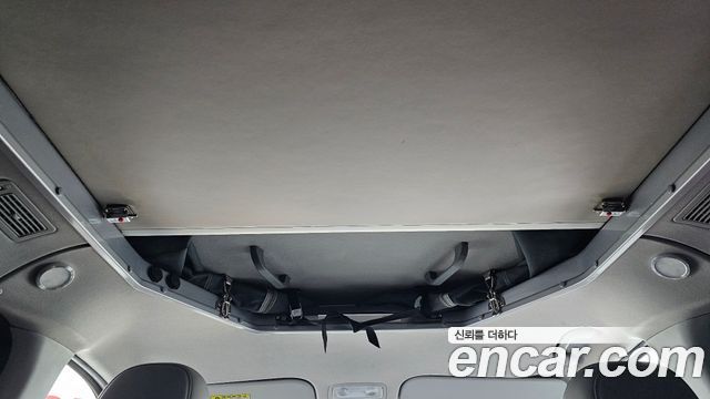Hyundai Starex 2018 — photo 22