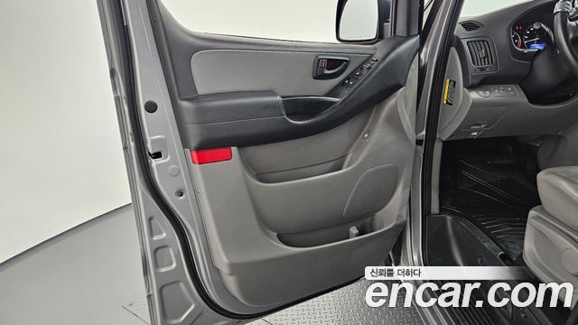 Hyundai Starex 2018 — photo 14