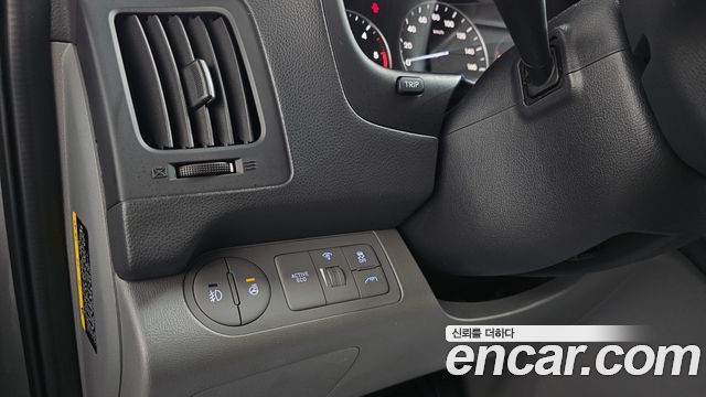 Hyundai Starex 2018 — photo 28