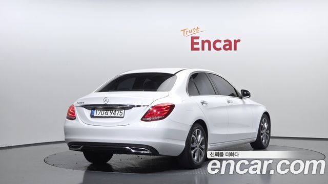 Mercedes-Benz C-Class 2017 — photo 2