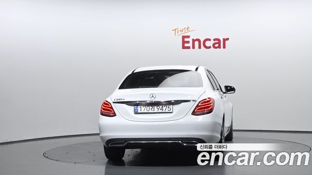 Mercedes-Benz C-Class 2017 — photo 4