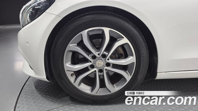 Mercedes-Benz C-Class 2017 — photo 5