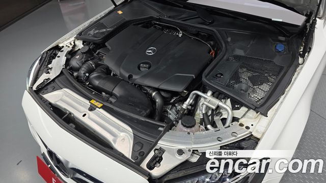Mercedes-Benz C-Class 2017 — photo 6