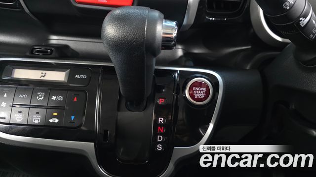 Honda N-BOX 2016 — photo 9