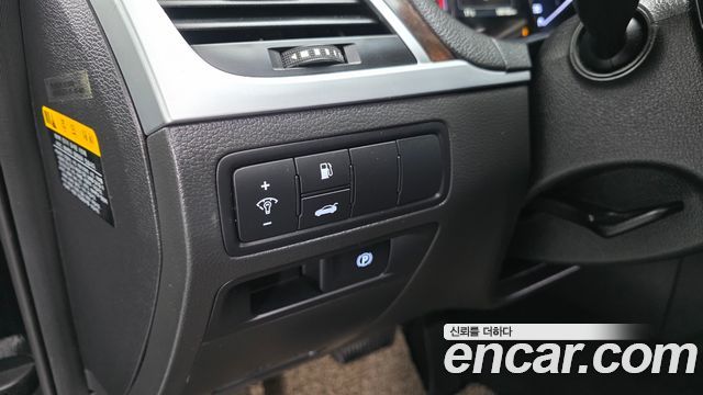Hyundai Genesis 2016 — photo 13