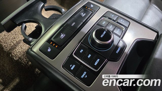 Hyundai Genesis 2016 — photo 19