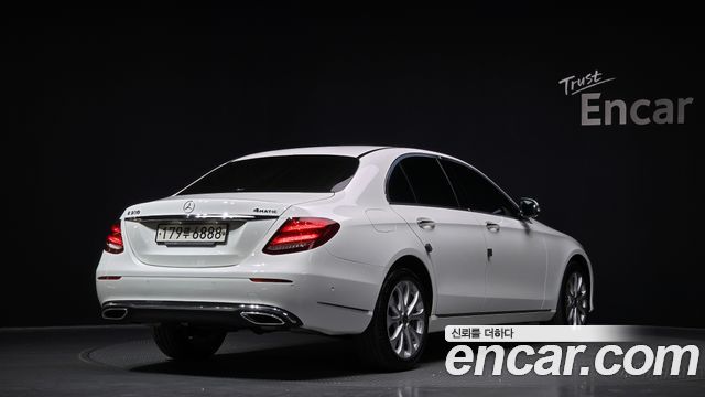 Mercedes-Benz E-Class 2020 — photo 2