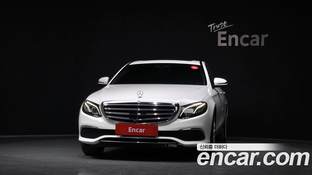 Mercedes-Benz E-Class 2020 — photo 3