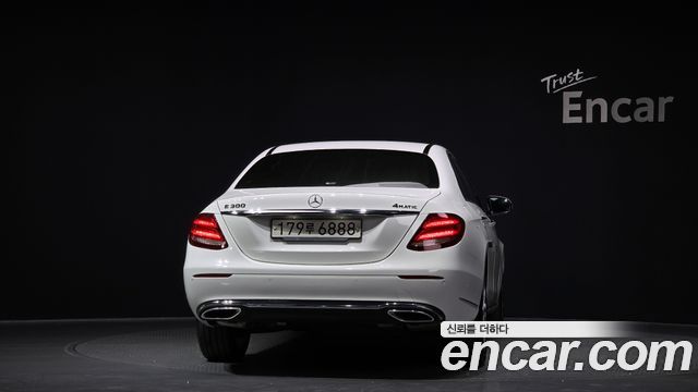 Mercedes-Benz E-Class 2020 — photo 4