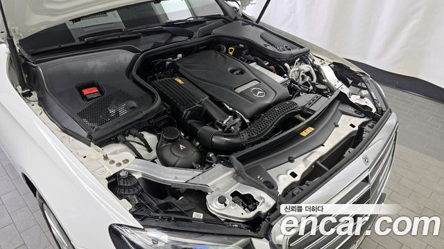 Mercedes-Benz E-Class 2020 — photo 6