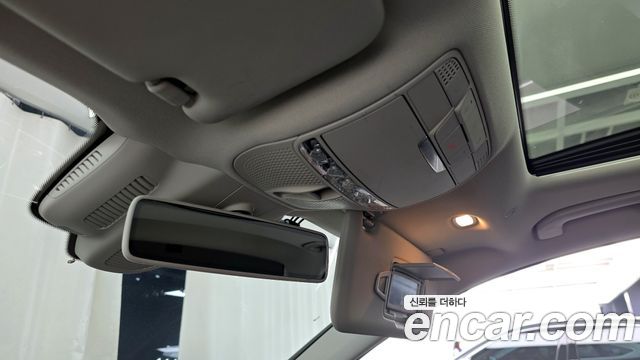 Mercedes-Benz E-Class 2020 — photo 27