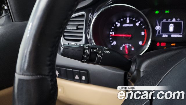Kia Canival 2017 — photo 23